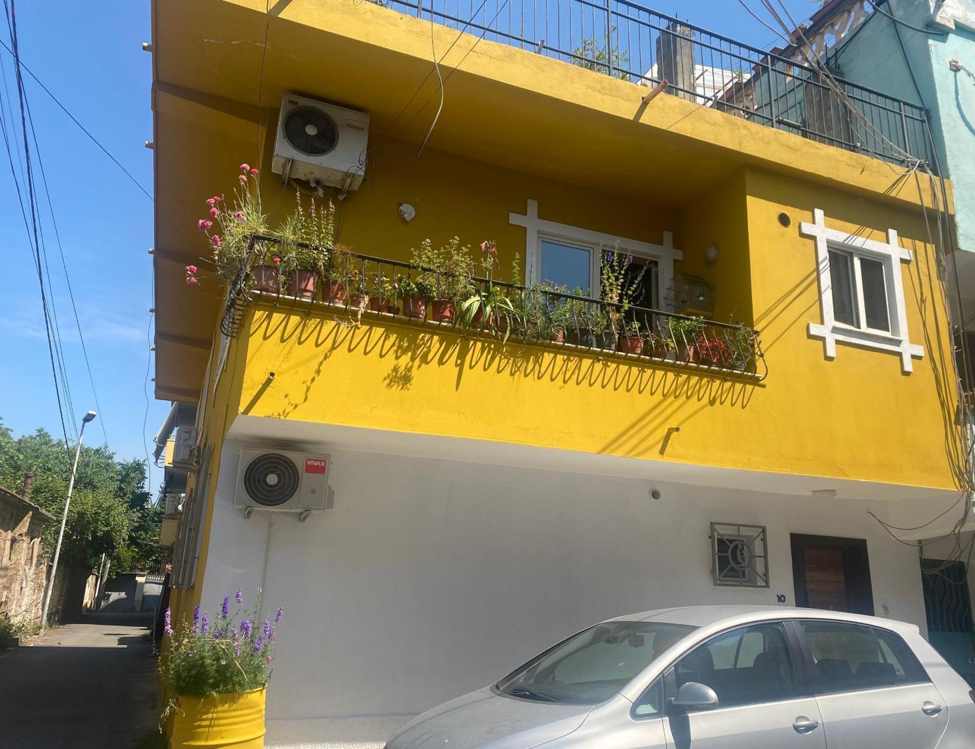 Cozy Centrally Located For Two 1, 10 Min Walk From Center Tirana