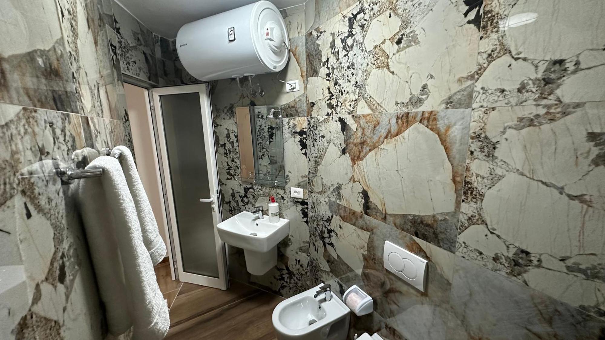 Cozy Centrally Located For Two 1, 10 Min Walk From Center *