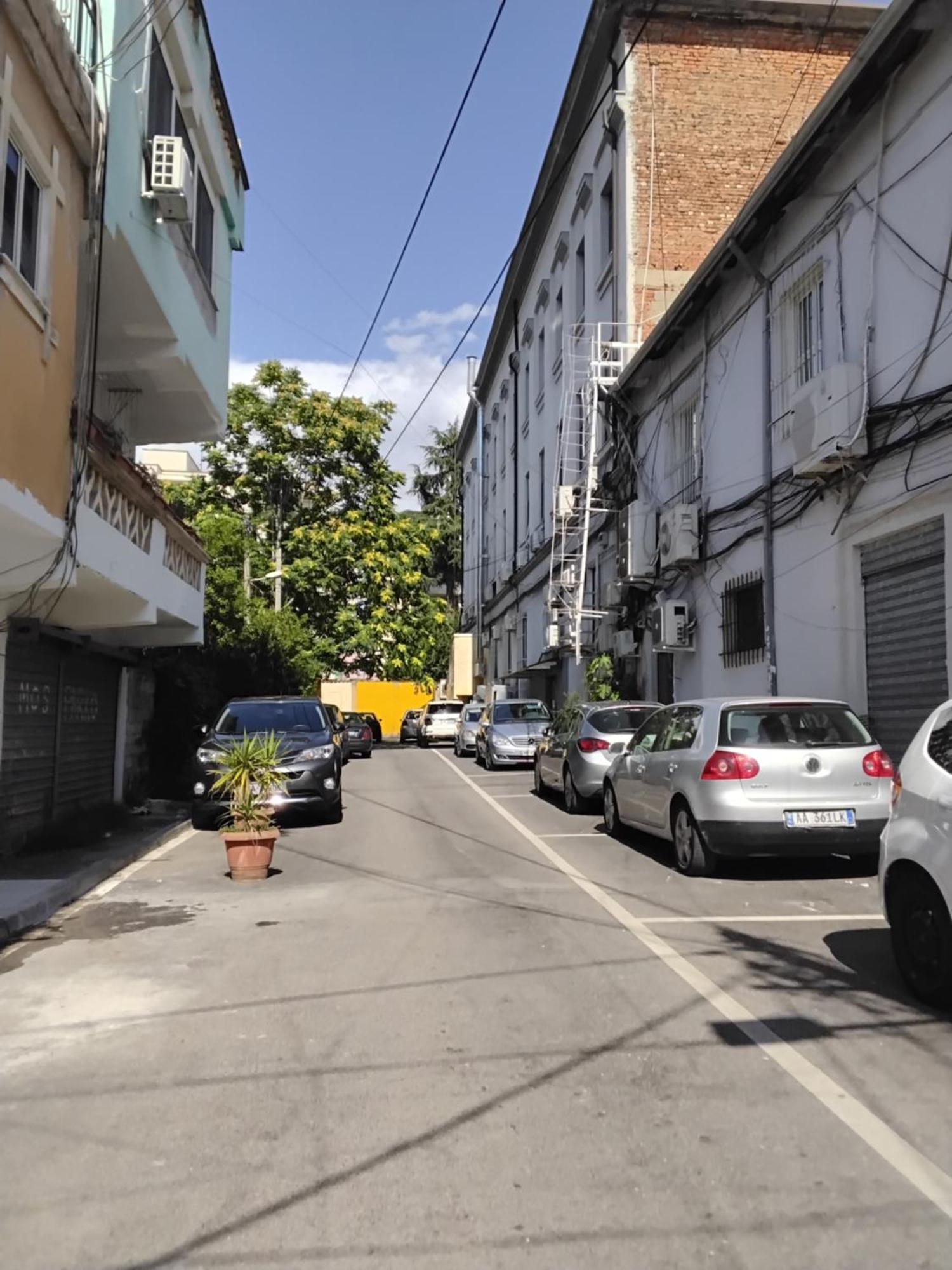Cozy Centrally Located For Two 1, 10 Min Walk From Center Tirana